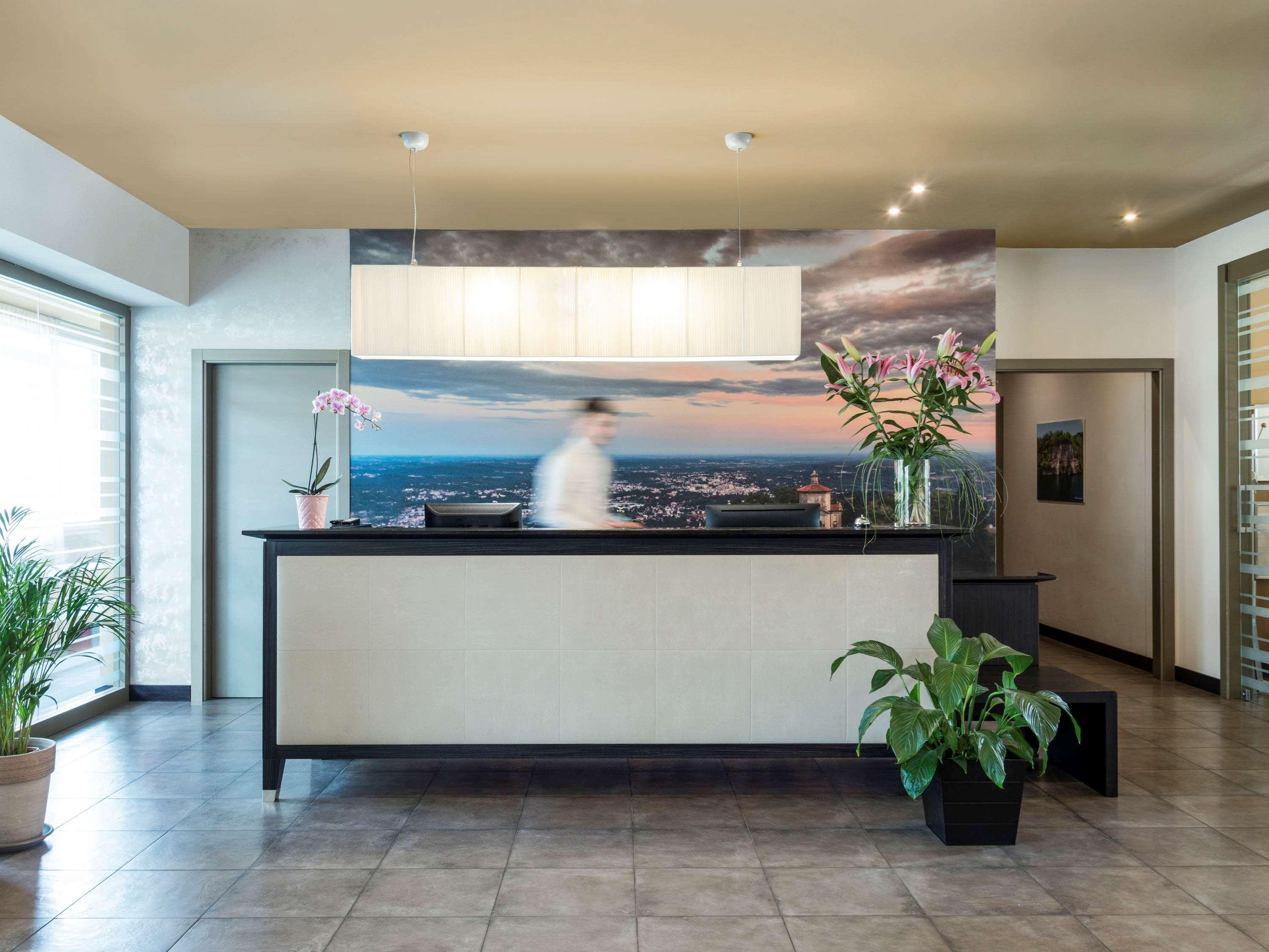 Bis Hotel Varese Exterior photo