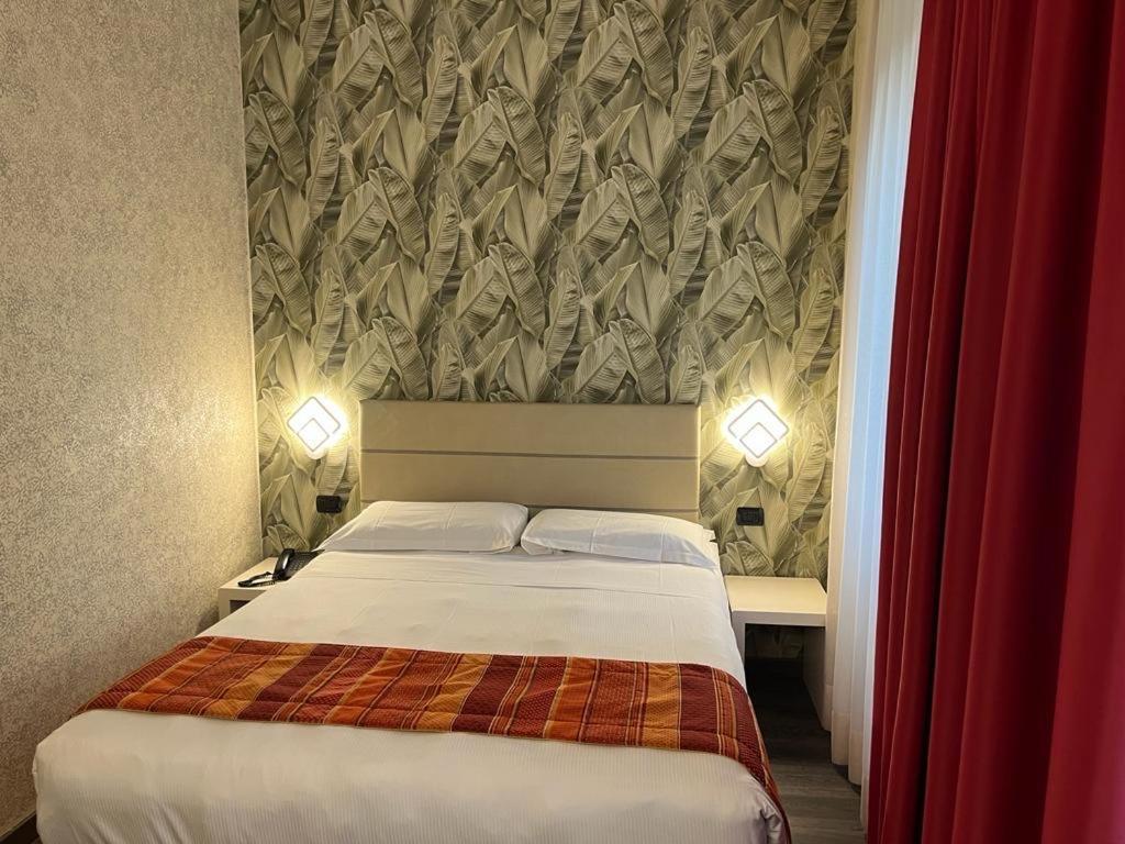 Bis Hotel Varese Exterior photo