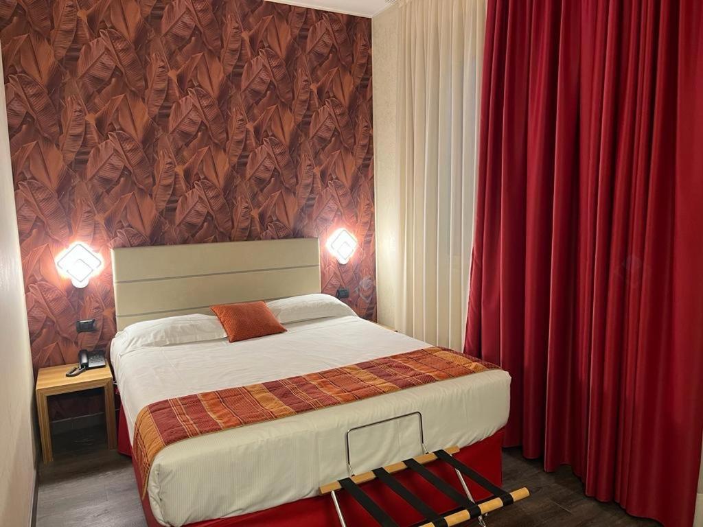 Bis Hotel Varese Exterior photo