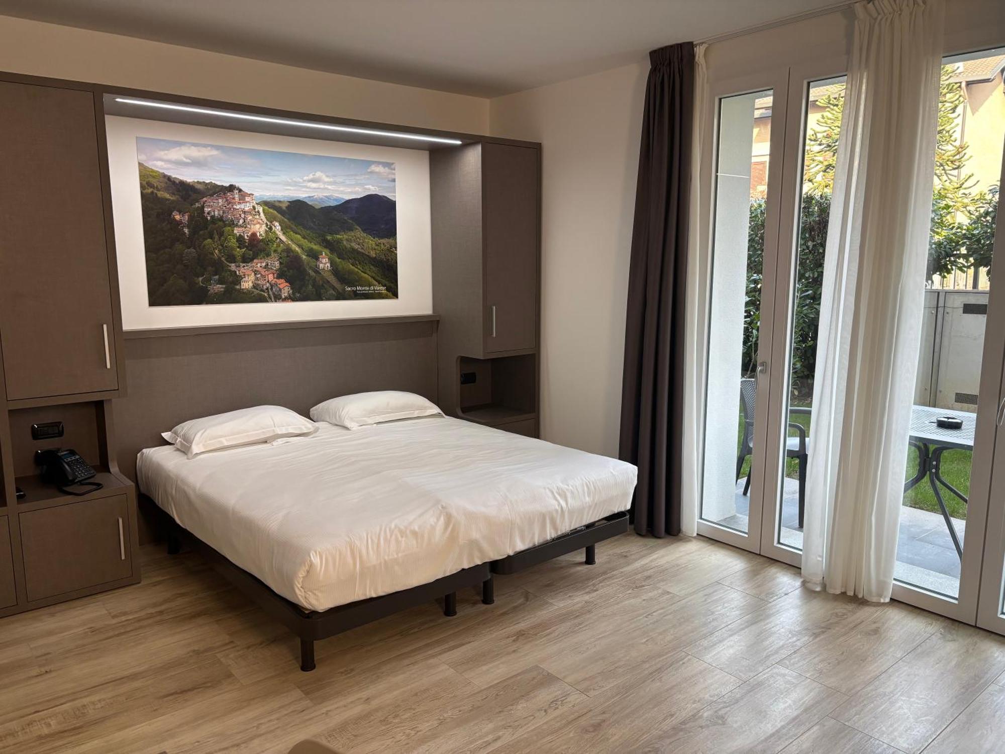 Bis Hotel Varese Exterior photo